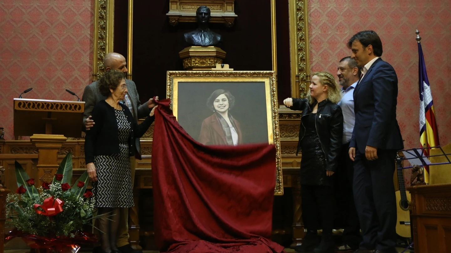 El Consell presenta el cuadro de Aurora Picornell, hija predilecta de Mallorca. El Consell presenta el cuadro de Aurora Picornell, hija predilecta de Mallorca.