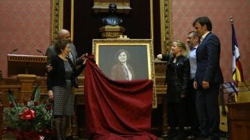 El Consell presenta el cuadro de Aurora Picornell, hija predilecta de Mallorca.