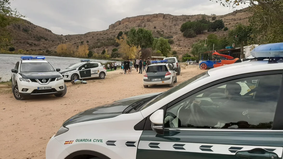 Patrullas de la Guardia Civil en el pantano de las Vencías