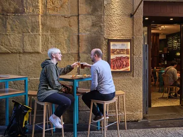 Dos personas de tapas por Madrid Dos personas de tapas por Madrid