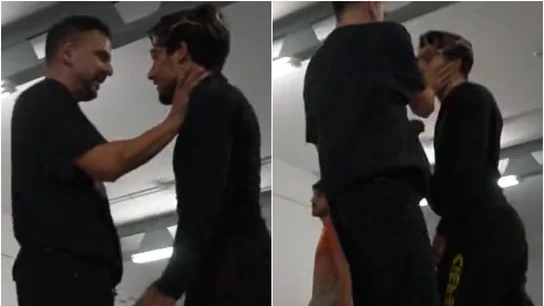 Flex Nando, agarrando del cuello y dando una bofetada a un bailarín Flex Nando, agarrando del cuello y dando una bofetada a un bailarín