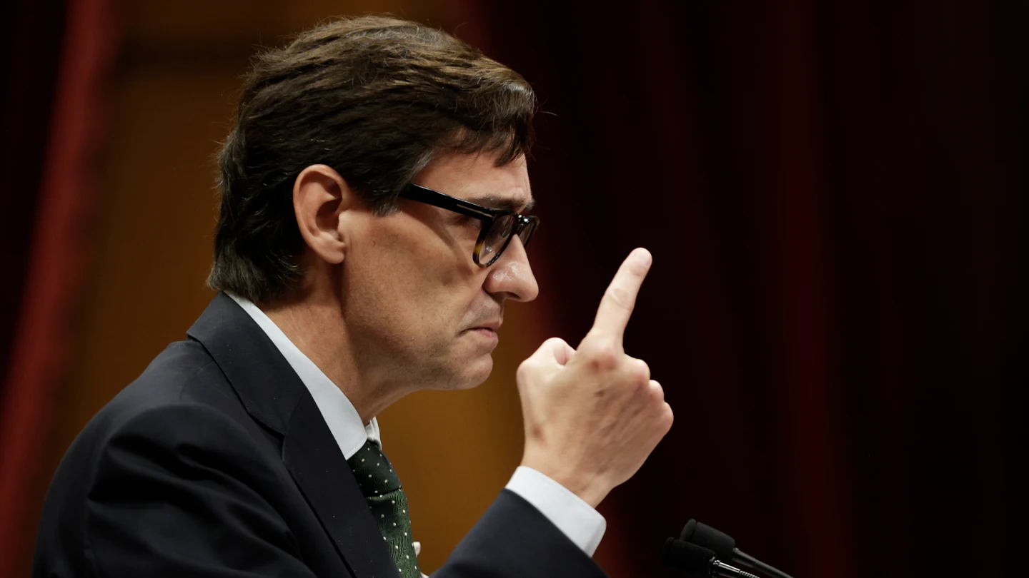 Salvador Illa, durante un pleno del Parlament de Cataluña Salvador Illa, durante un pleno del Parlament de Cataluña