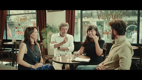 Una experta, del mercado oculto de materias primas: "Empresas del IBEX saquean territorios y pagan ejércitos mercenarios para asustar a la gente" Una experta, del mercado oculto de materias primas: "Empresas del IBEX saquean territorios y pagan ejércitos mercenarios para asustar a la gente"