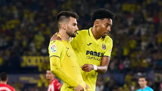 Álex Baena le dedica su gol a Llaneza Álex Baena le dedica su gol a Llaneza