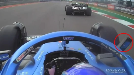 El retrovisor del Alpine de Fernando Alonso, doblado El retrovisor del Alpine de Fernando Alonso, doblado