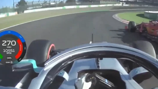Lewis Hamilton se hizo 'un Fernando Alonso' y corrió sin retrovisor en 2019 Lewis Hamilton se hizo 'un Fernando Alonso' y corrió sin retrovisor en 2019