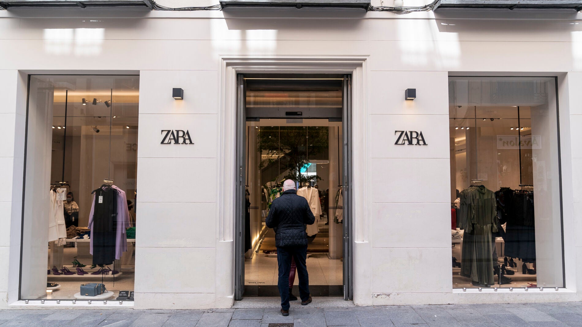 Zara comienza a cobrar 1 95 euros por las devoluciones de las