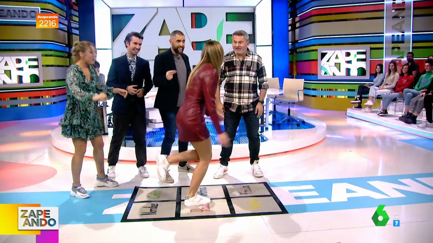 Dani Mateo, Santi Alver&uacute;, Miki Nadal e Isabel Forner se enfrentan al surrealista juego de Valeria Ros