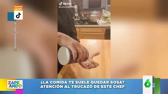 La curiosa forma de un cocinero para conseguir la medida ideal de sal en las comidas La curiosa forma de un cocinero para conseguir la medida ideal de sal en las comidas