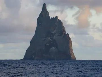 Pirámide de Ball: de lugar prohibido a paraíso para buceadores Pirámide de Ball: de lugar prohibido a paraíso para buceadores