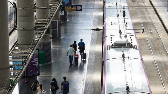 Renfe lanza una nueva oferta de empleo para incorporar 400 maquinistas Renfe lanza una nueva oferta de empleo para incorporar 400 maquinistas