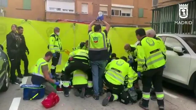 Un hombre de 30 años, apuñalado en el pecho a plena luz del día en el barrio madrileño de San Blas Un hombre de 30 años, apuñalado en el pecho a plena luz del día en el barrio madrileño de San Blas