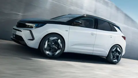 Opel Astra GSe Vista lateral del Opel Astra GSe