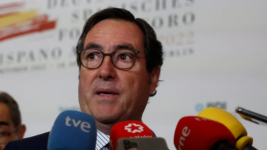 El presidente de la CEOE, Antonio Garamendi, atiende a los medios de comunicación El presidente de la CEOE, Antonio Garamendi, atiende a los medios de comunicación