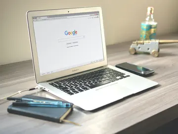 Pestaña Google en un ordenador Pestaña Google en un ordenador