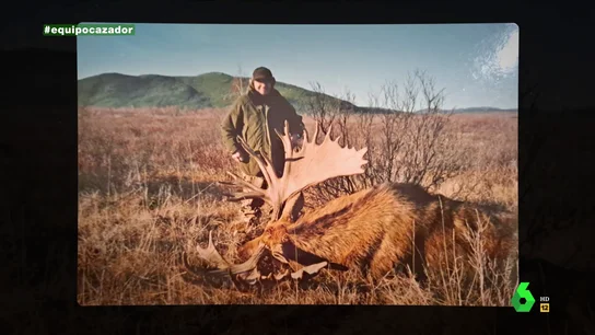 "Cazaba 25 animales en 21 días; y se gastó 10 millones de euros": las impactantes declaraciones del hijo del 'rey del acero' sobre la afición de su padre por la caza "Cazaba 25 animales en 21 días; y se gastó 10 millones de euros": las impactantes declaraciones del hijo del 'rey del acero' sobre la afición de su padre por la caza