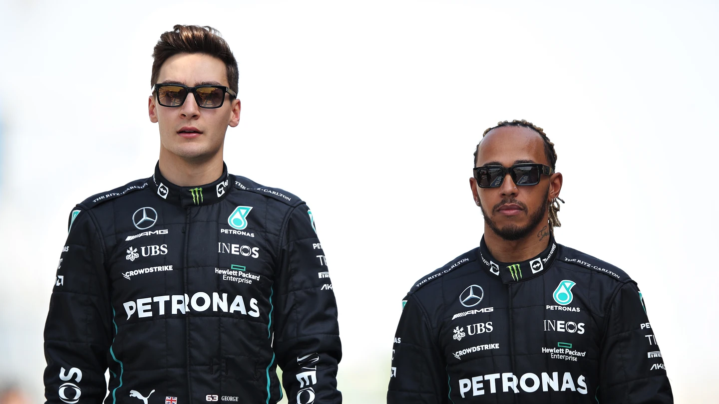Russell y Hamilton, piloto de Mercedes Russell y Hamilton, piloto de Mercedes