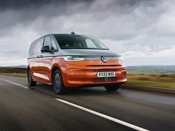 Test a fondo Volkswagen T7: la primera Multivan híbrida no deja indiferente Test a fondo Volkswagen T7: la primera Multivan híbrida no deja indiferente
