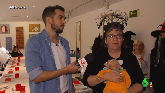 "Que no piensen que estamos mal de la cabeza": Isma Juárez se adentra en la quedada de mujeres que juegan con bebés reborn "Que no piensen que estamos mal de la cabeza": Isma Juárez se adentra en la quedada de mujeres que juegan con bebés reborn