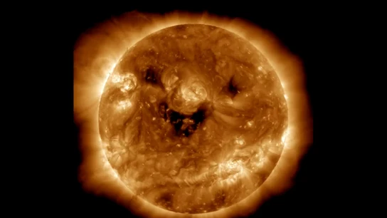 El sol, ¿sonriendo? El sol, ¿sonriendo?
