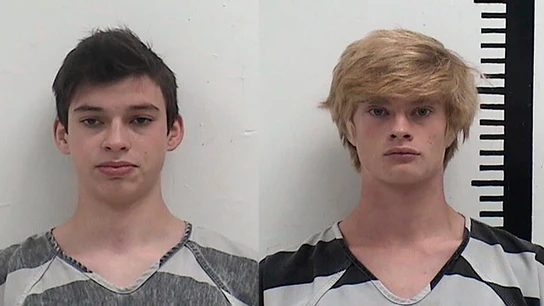 Los dos adolescentes acusados de asesinar a su profesora en Iowa, EEUU Los dos adolescentes acusados de asesinar a su profesora en Iowa, EEUU