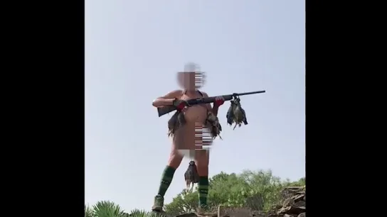 Imagen extraída del vídeo del cazador. Imagen extraída del vídeo del cazador.