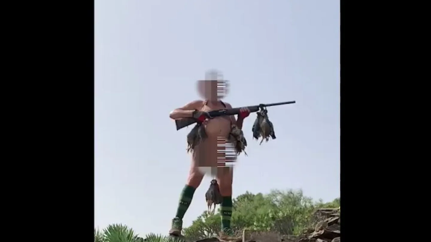 Imagen extraída del vídeo del cazador. Imagen extraída del vídeo del cazador.