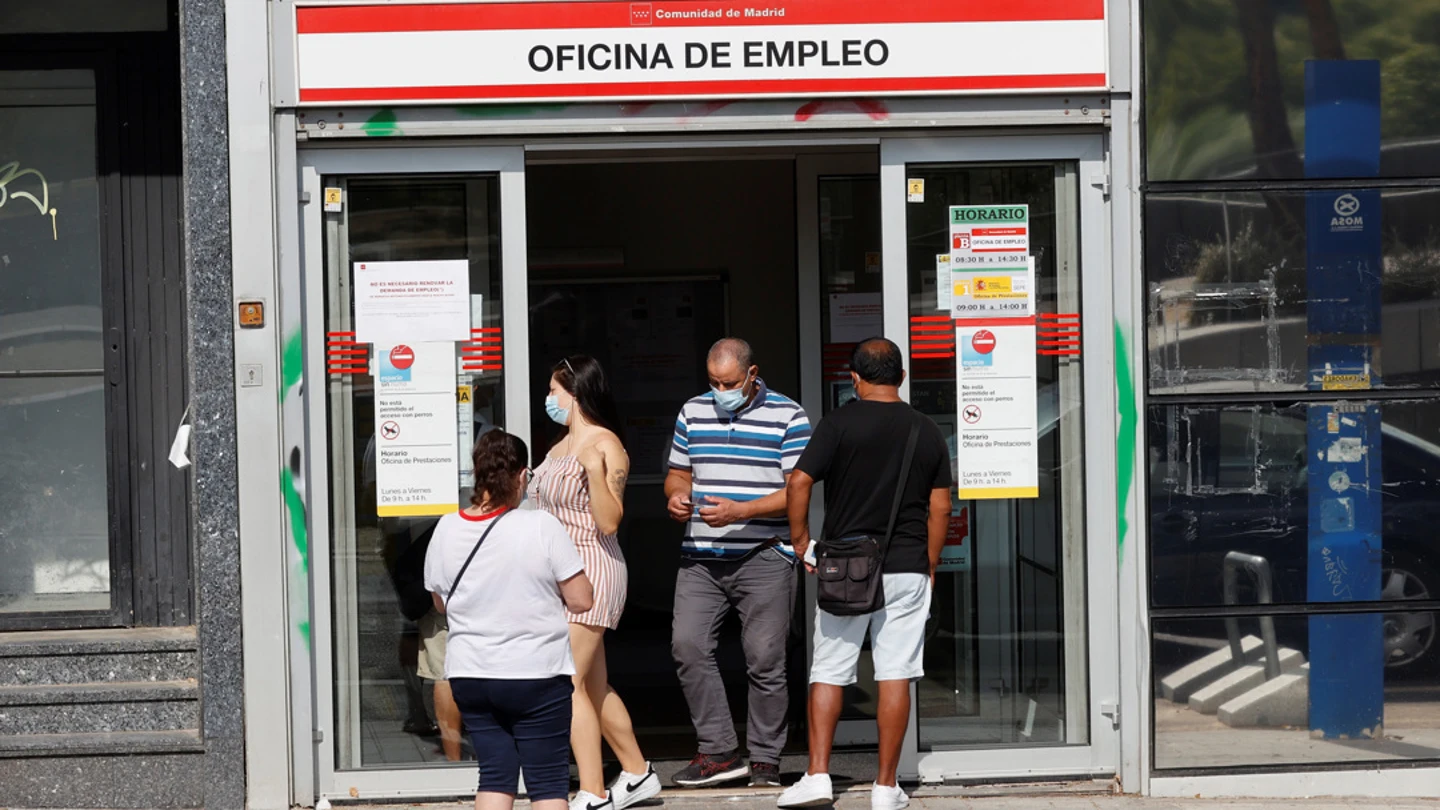 Oficina de empleo El paro cae en 27.027 personas, el mayor descenso en un mes de octubre