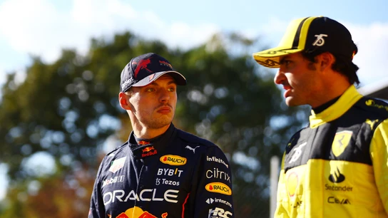 Max Verstappen y Carlos Sainz Max Verstappen y Carlos Sainz