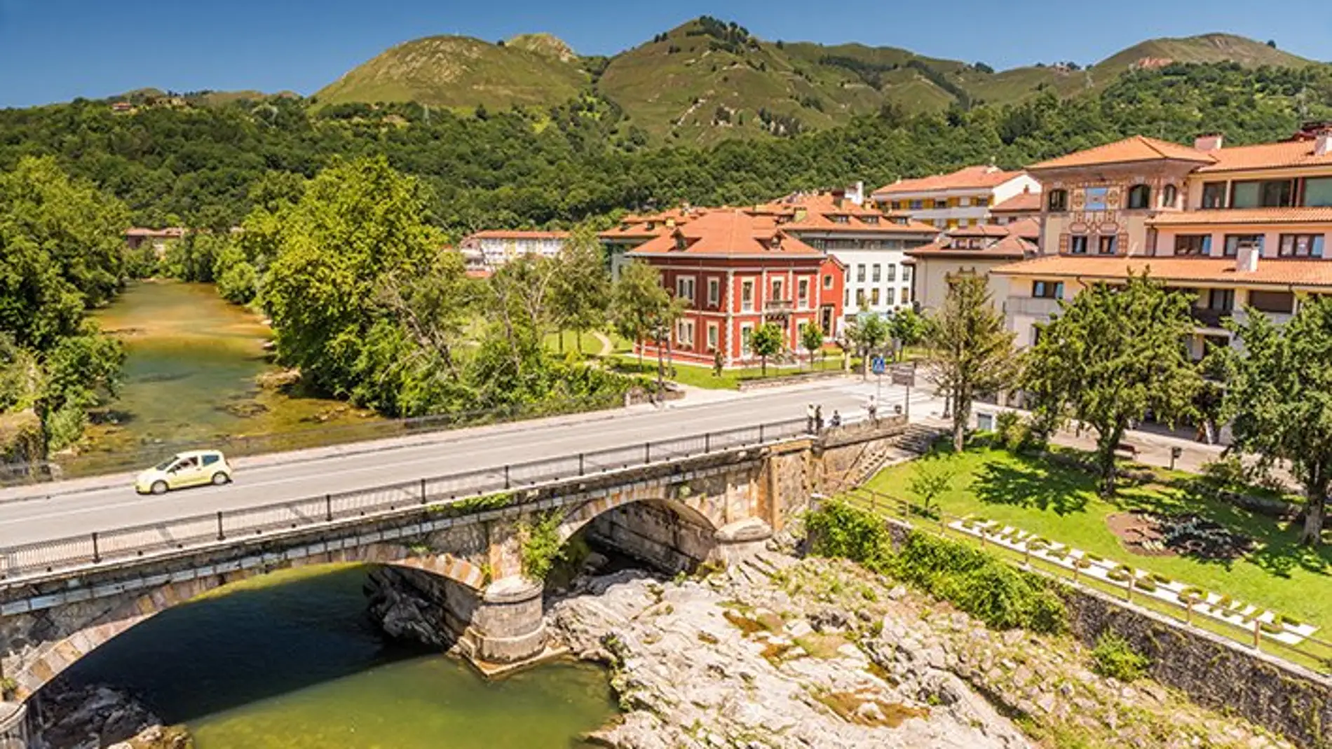 Cangas de Onís: la primera capital del Reino de Asturias y la primera monarquía de la Península