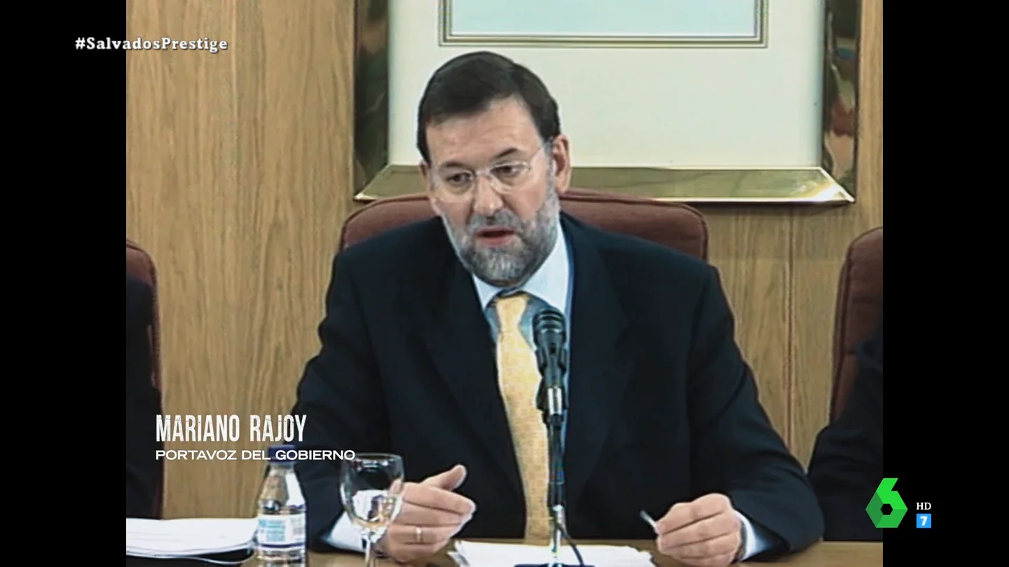 Así se negó la marea negra del Prestige por parte de Fraga, Rajoy o Trillo: "No hay playas manchadas de chapapote" Así se negó la marea negra del Prestige por parte de Fraga, Rajoy o Trillo: "No hay playas manchadas de chapapote"
