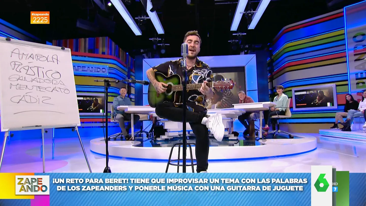 Beret se enfrenta al reto de Zapeando: ¿conseguirá cantar en directo una canción con estas cinco palabras? Beret se enfrenta al reto de Zapeando: ¿conseguirá cantar en directo una canción con estas cinco palabras?