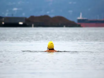 Nadar en agua fría Nadar en agua fría