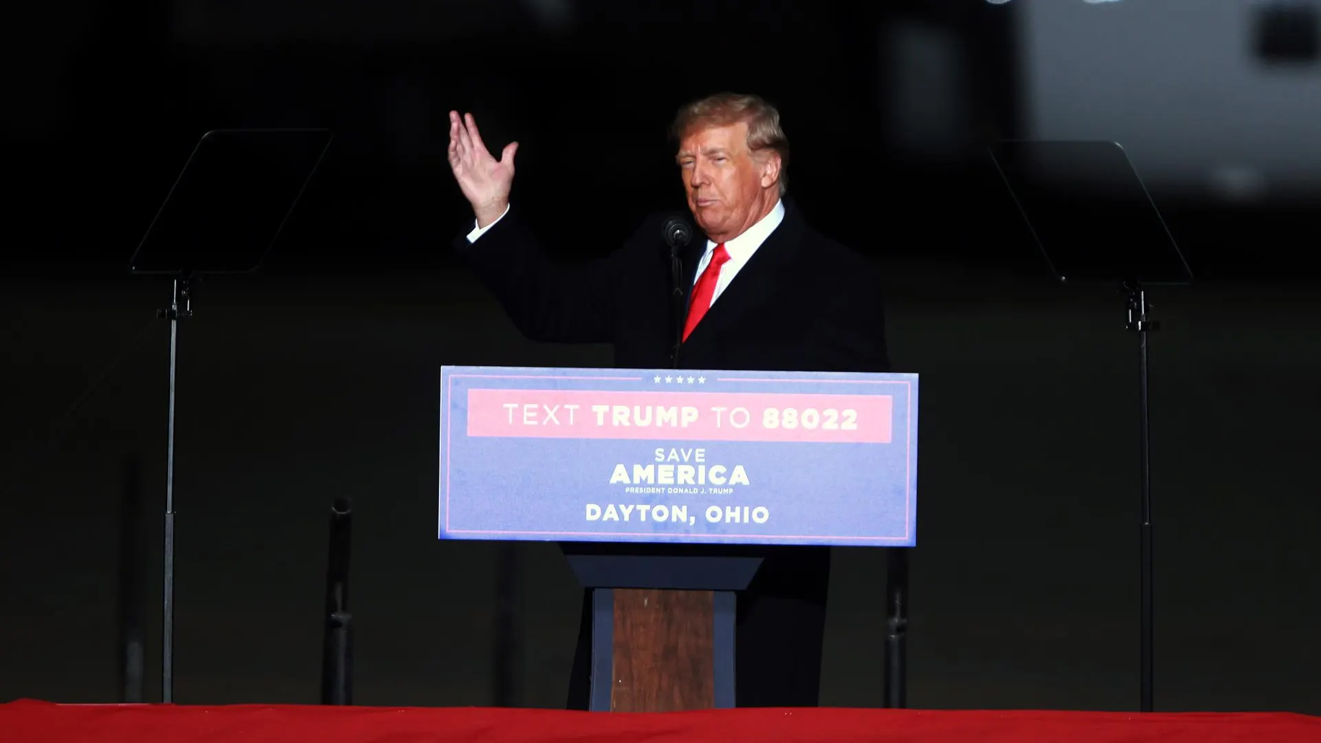 Donald Trump durante un mitin en Ohio antes de las elecciones de medio mandato