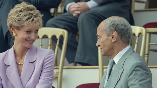 Salim Daw interpreta a Mohamed al-Fayed, empresario que además de riqueza busca posición social cerca de la familia real. Salim Daw interpreta a Mohamed al-Fayed, empresario que además de riqueza busca posición social cerca de la familia real.