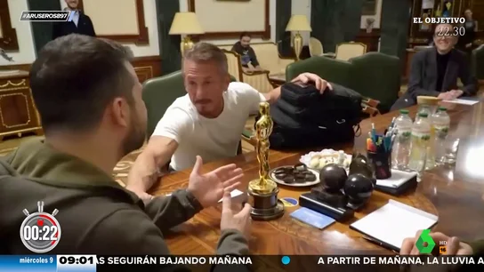 Sean Penn le deja su Oscar a Zelenski Sean Penn le deja su Oscar a Zelenski
