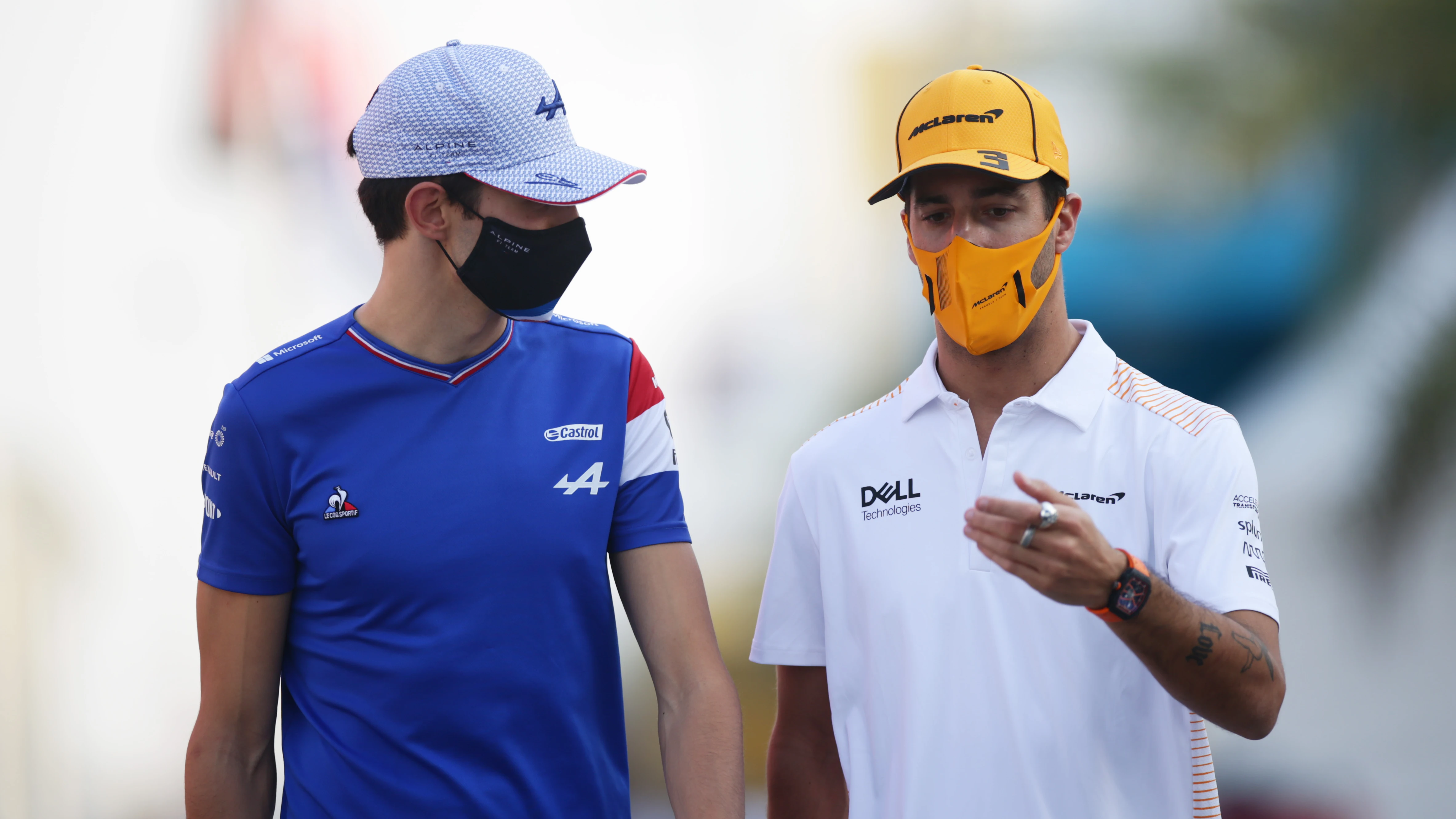 Esteban Ocon y Daniel Ricciardo 