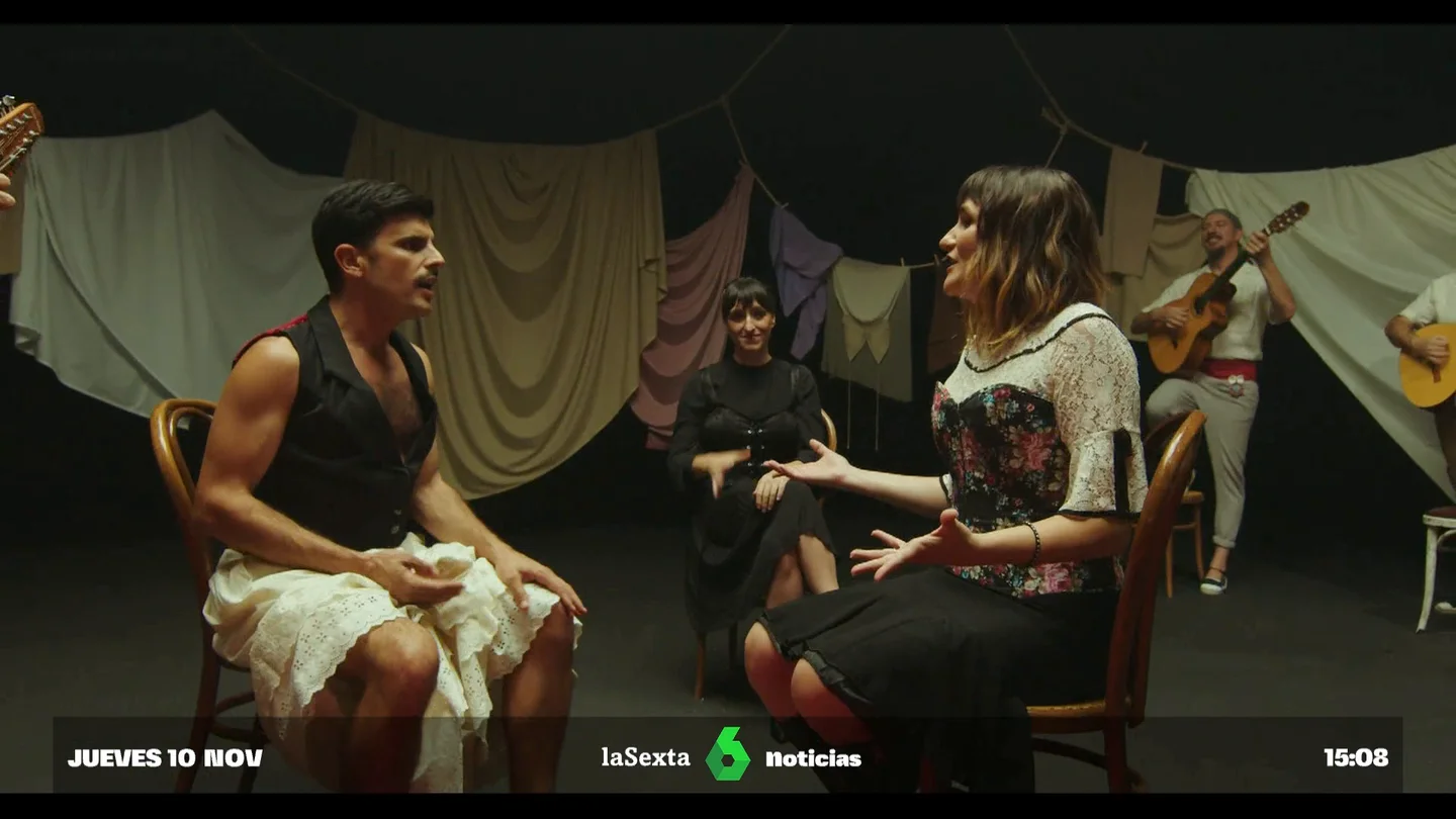 Rozálen se pone folclórica en su nuevo disco 'Matriz' Rozálen se pone folclórica en su nuevo disco 'Matriz'