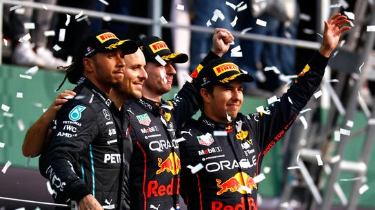 Lewis Hamilton, Gianpiero Lambiase, Max Verstappen y Sergio Pérez Lewis Hamilton, Gianpiero Lambiase, Max Verstappen y Sergio Pérez