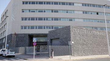 Fachada de la Ciutat de la Justicia de la Audiencia de Alicante.