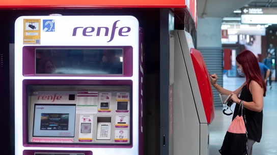Así se pueden adquirir los abonos gratuitos de Media Distancia de Renfe Así se pueden adquirir los abonos gratuitos de Media Distancia de Renfe