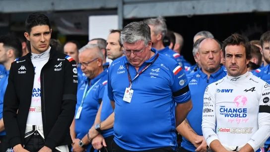 Ocon, Alonso y miembros del equipo Alpine Ocon, Alonso y miembros del equipo Alpine