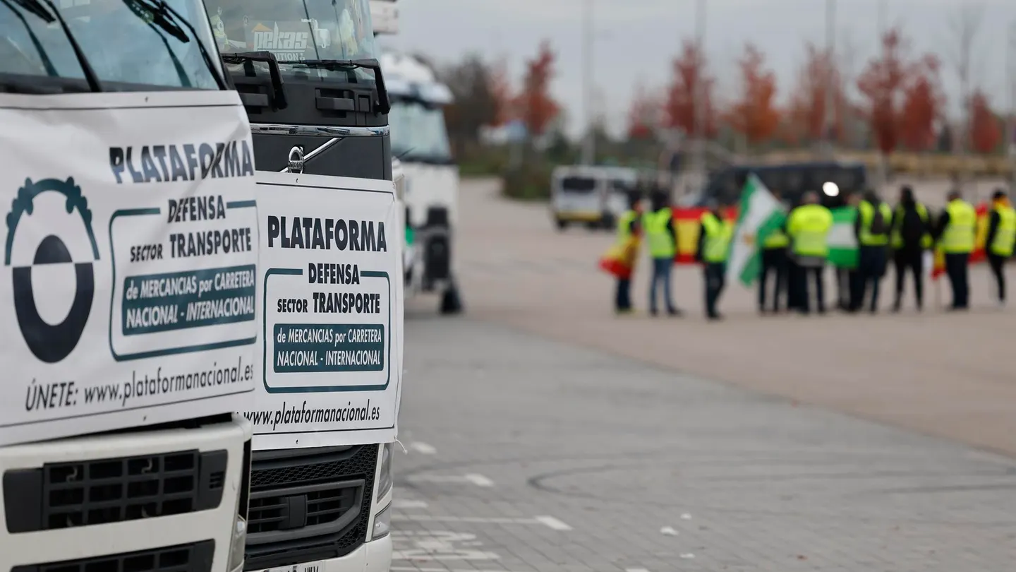 "Incidencias mínimas" y un seguimiento "minoritario" del paro de transportistas en España "Incidencias mínimas" y un seguimiento "minoritario" del paro de transportistas en España