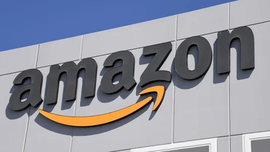 Logo de Amazon. Amazon planea despedir a unos 10.000 trabajadores, el mayor recorte en la historia de la empresa