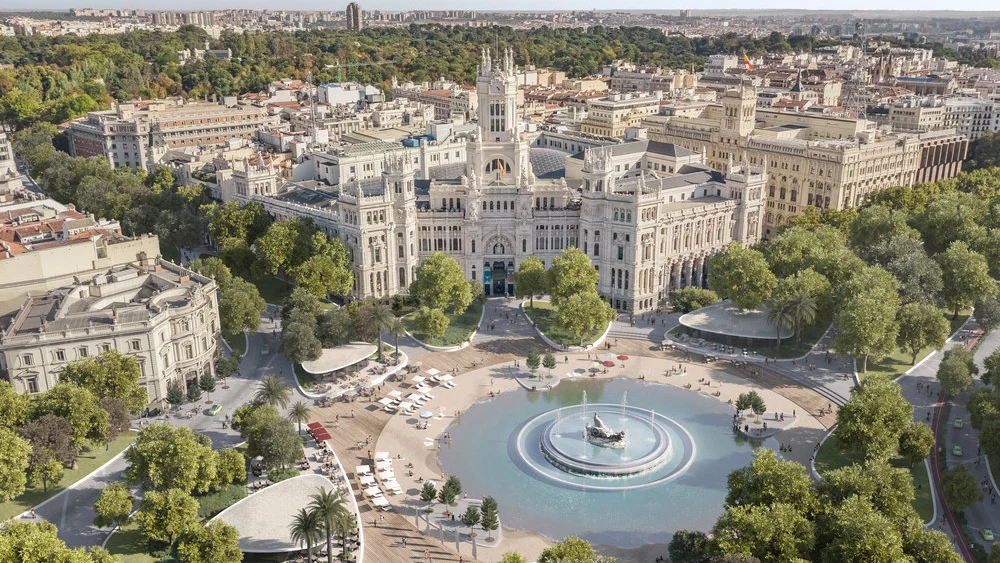 La plaza de Cibeles de Madrid con playa
