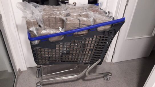 Detenido con m&aacute;s de 110 kilos de marihuana en un carrito de la compra en Sitges