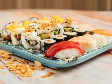Bandeja de sushi de Sumo Bandeja de sushi de Sumo