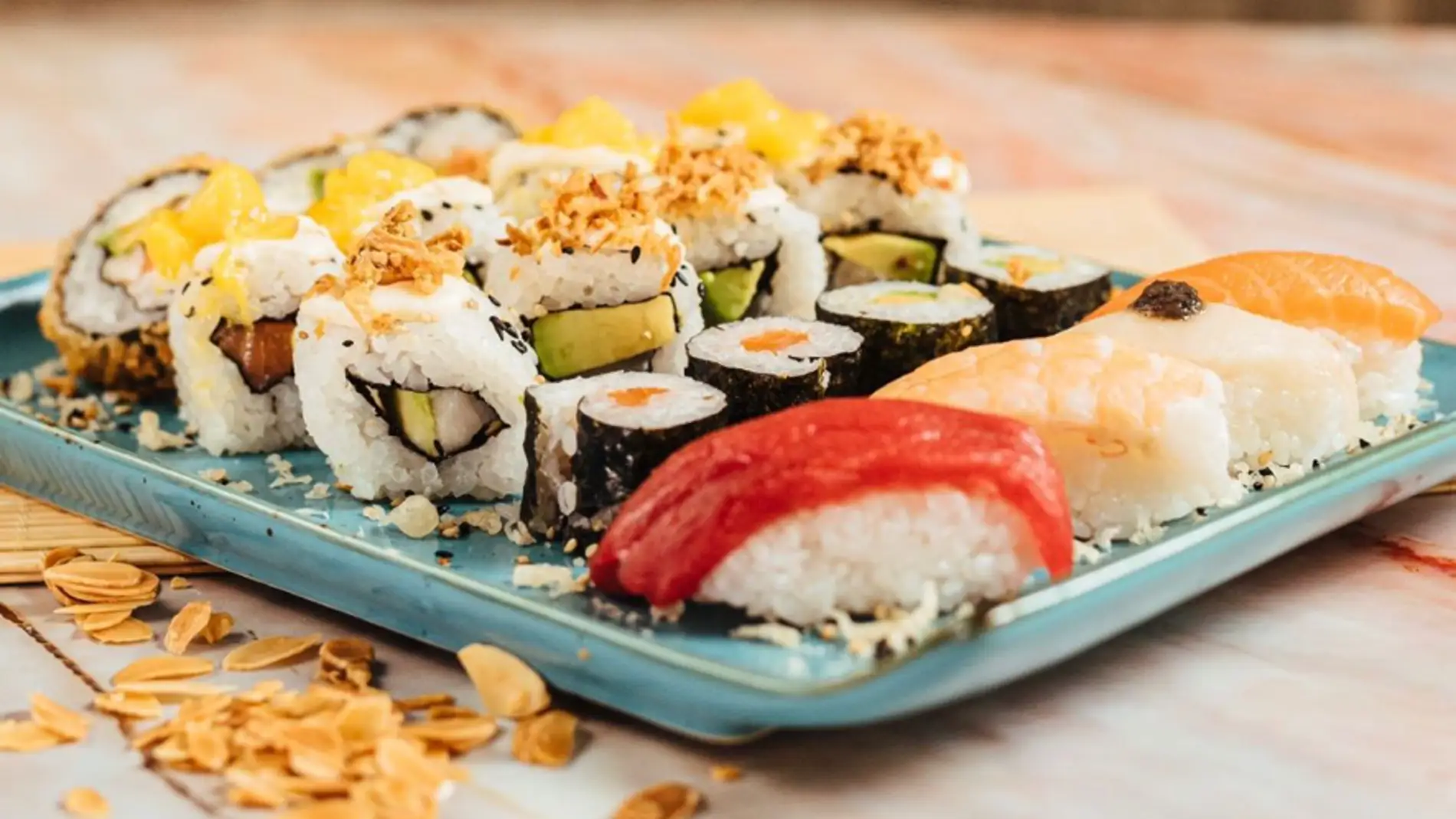 Bandeja de sushi de Sumo