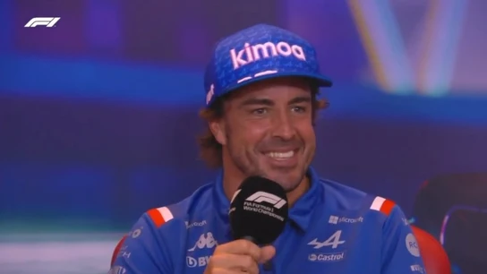 Fernando Alonso despide a Sebastian Vettel Fernando Alonso despide a Sebastian Vettel