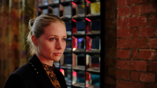 Niam Algar es Nicola en 'Caza al culpable', la mujer de la víctima y sabe más de lo que parece. Niam Algar es Nicola en 'Caza al culpable', la mujer de la víctima y sabe más de lo que parece.